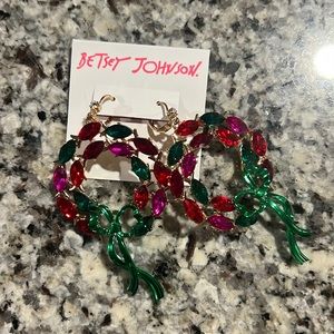 Betsey Johnson Christmas Wreath Earrings NWT